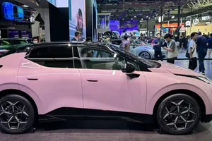 Hãng xe sang 'mệt mỏi' vì ô tô Trung Quốc