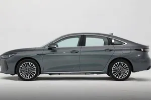 Lý do người tiêu dùng lo lắng mua ô tô Trung Quốc sẽ bị hớ giá