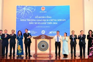 Ngày giao dịch cuối năm, thị trường chứng khoán đầy lạc quan