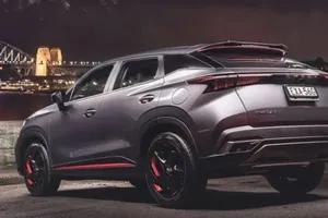 Ô tô Trung Quốc giá hơn 500 triệu đồng, ô tô Nhật giá gần 900 triệu đồng, người tiêu dùng sẽ chọn mua xe nào?