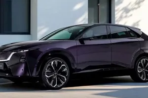 Chiếc ô tô Mazda này vừa ra mắt, đã có hàng chục ngàn người chen nhau mua