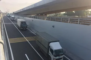 Hầm Mỹ Thủy vắng vẻ, xe từ Cát Lái ra vẫn ùn ứ