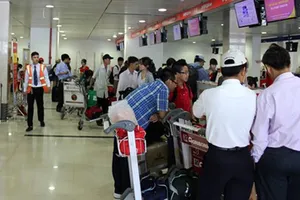 Cẩn trọng khi mua vé máy bay không địa chỉ rõ ràng