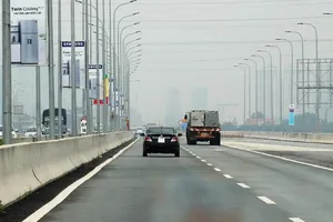 Chạy ngược chiều, nhiều ô tô bị cấm vào cao tốc 