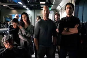 Jason Statham trở lại trong The Meg, đối mặt quái thú khổng lồ
