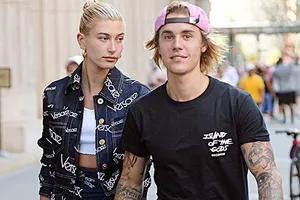 Justin Bieber bất ngờ cầu hôn bạn gái sau 1 tháng hẹn hò?