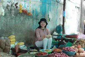 Lê Lộc về quê với tình trạng không một xu dính túi