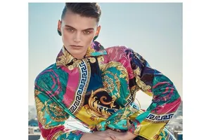 Huyền thoại Versace trở lại lộng lẫy qua BST thu đông 2019