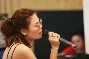 Ngày tái ngộ giữa ca sĩ Ngọc Anh và Quang Dũng đầy tiếng cười