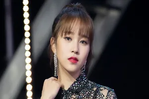 Mina chính thức quay lại trong đợt trở lại của TWICE