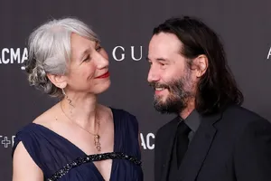 Người phụ nữ mà Keanu Reeves không thể buông tay là ai?