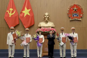 Chủ tịch nước bổ nhiệm 5 kiểm sát viên VKSND Tối cao