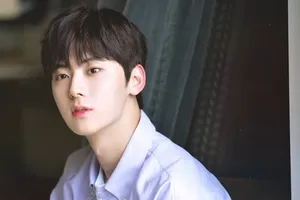 Pledis phủ nhận tin đồn Minhyun (NU'EST) nhiễm COVID-19