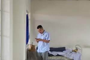 Vũ Khắc Tiệp gây tranh cãi về thái độ khi bị cách ly 