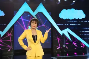 Việt Hương phê bình thí sinh do kịch bản tiểu phẩm hài tệ