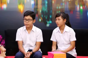 Ốc Thanh Vân xót xa vì hai bé 14 tuổi không có giấy khai sinh