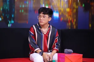 Cậu bé 13 tuổi thổ lộ mong được một lần nói chuyện với ba
