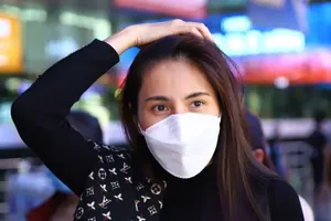 Thủy Tiên và các nghệ sĩ gặp áp lực khi hỗ trợ miền Trung