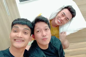 Lê Dương Bảo Lâm cùng vợ chồng Trường Giang hỗ trợ miền Trung