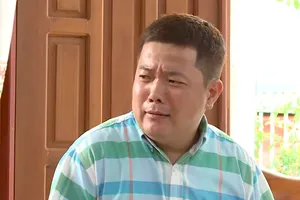 Hoàng Mèo hoảng sợ vì bị bắt nhai lá ổi khi mọc răng khôn