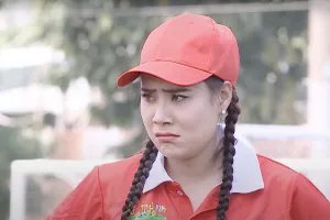 Hồ Bích Trâm bức xúc đòi bỏ ghi hình Cầu thủ nhí 2020