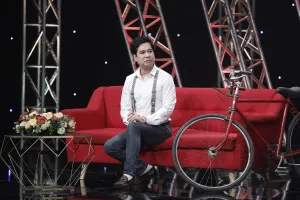 Ngọc Sơn khóc khi nhắc đến kỷ niệm về cha của mình