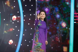 Vân Khánh bất ngờ với phong cách hát gì diễn nấy của Đông Hải