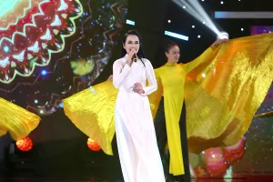 Vợ NSƯT Quốc Nghiệp, Ngọc Mai gây bất ngờ với giọng hát đẹp