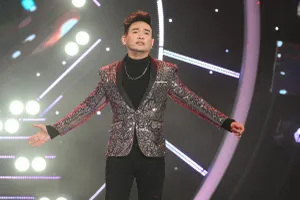 Ca sĩ Việt Quang và hành trình đứng dậy sau chuỗi bi kịch 