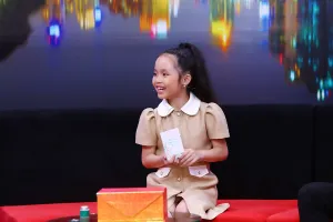 Cô bé 7 tuổi ao ước có thêm em nhưng ba mẹ từ chối