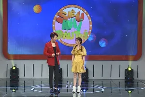 Puka 'ngượng chín mặt' khi bị trẻ con chê hát dở