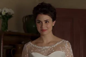 Xúc động cô gái từ bỏ 1 triệu euro thừa kế để 'cứu' ngôi làng