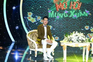 Nguyễn Phi Hùng xúc động khi hát lại 'Nhớ gấp ngàn lần hơn'