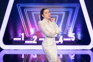 Lý Nhã Kỳ lần đầu tiết lộ về lý do yêu 'phi công' 