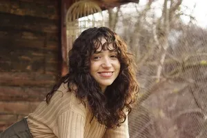 Mê mẩn với nhan sắc và phong cách của nữ phụ phim 'Trái cấm'