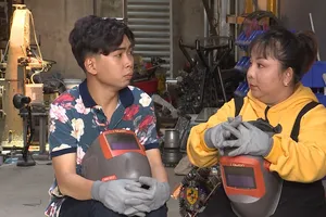 Minh Dự mỉa mai diễn viên Kim Đào hèn nhát?