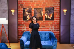 Biên tập viên truyền hình bị 'người thứ 3' quấy rối nhiều năm