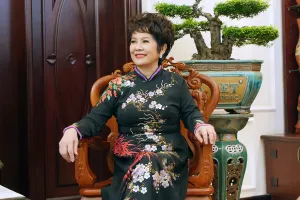 Phương Dung tiết lộ thu nhập khổng lồ, chạy show 'không kịp thở'