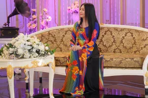 Họa Mi bật khóc kể chuyện sang Pháp mưu sinh chữa mắt cho chồng cũ