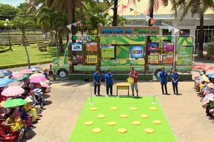 Nhìn lại hành trình 10 năm 'Chuyến xe nhân ái' với dấu ấn đặc biệt