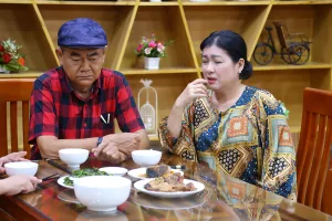 Khoảnh khắc hài hước của NSND Việt Anh, Thanh Thủy trong 'Tuyệt chiêu sống khỏe'