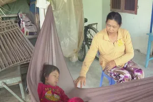 2 người phụ nữ với '2 lần làm mẹ' sẵn sàng hy sinh vì con cháu