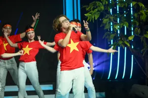 Hồ Khánh Long nhận mình là 'Kẻ tay ngang nhưng gặp nhiều may mắn'