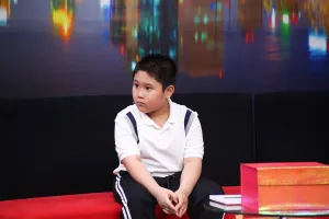 Nghẹn lòng với cậu bé 9 tuổi tố 'cha dượng xấu xa, không cho ăn'