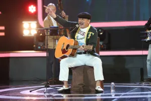 Nhạc sĩ Trần Tiến xuất hiện tại sự kiện tri ân lực lượng y tế tuyến đầu