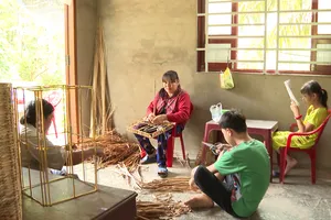 Căn bệnh nghiệt ngã đã khiến người phụ nữ dang dở ước mơ trở thành thợ may