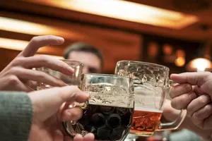 Người Việt giảm uống bia, doanh số nhiều công ty bia lao dốc