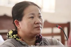 Y án 3 năm tù cho mẹ kế hành hạ con chồng