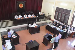 Vụ chạy thận 8 người chết: Bị cáo phủ nhận lời khai của nhau