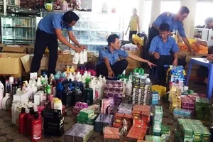 Ủy ban tính rút quyết định bị kiện, tòa phải dừng xét xử